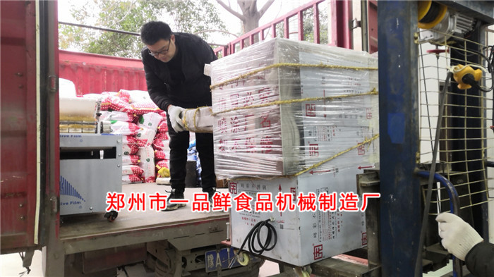 揉壓機裝車 揉壓機裝車