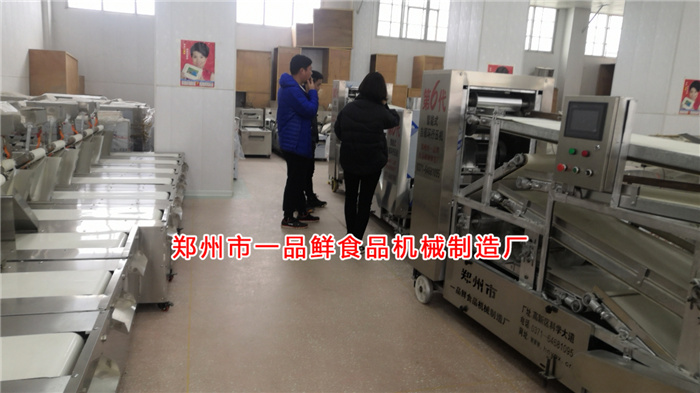 客戶考察大型揉壓機 客戶考察大型揉壓機