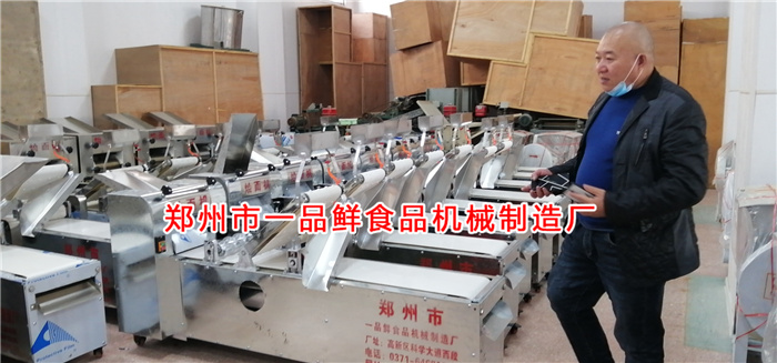 客戶考察面館用燴面機 客戶考察面館用燴面機