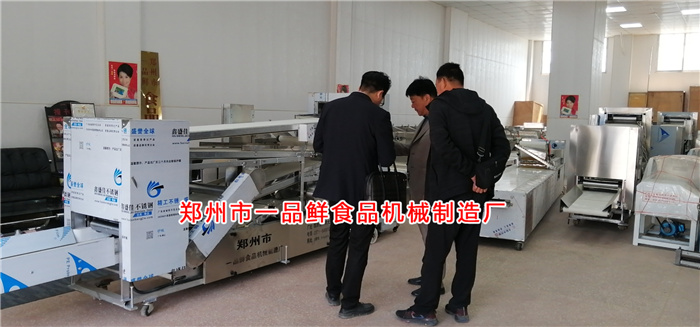 王總接待甘肅面條批發客戶 王總接待甘肅面條批發客戶