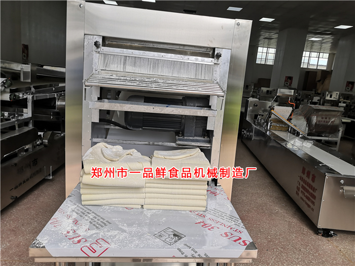 全自動自循環揉壓機調試中